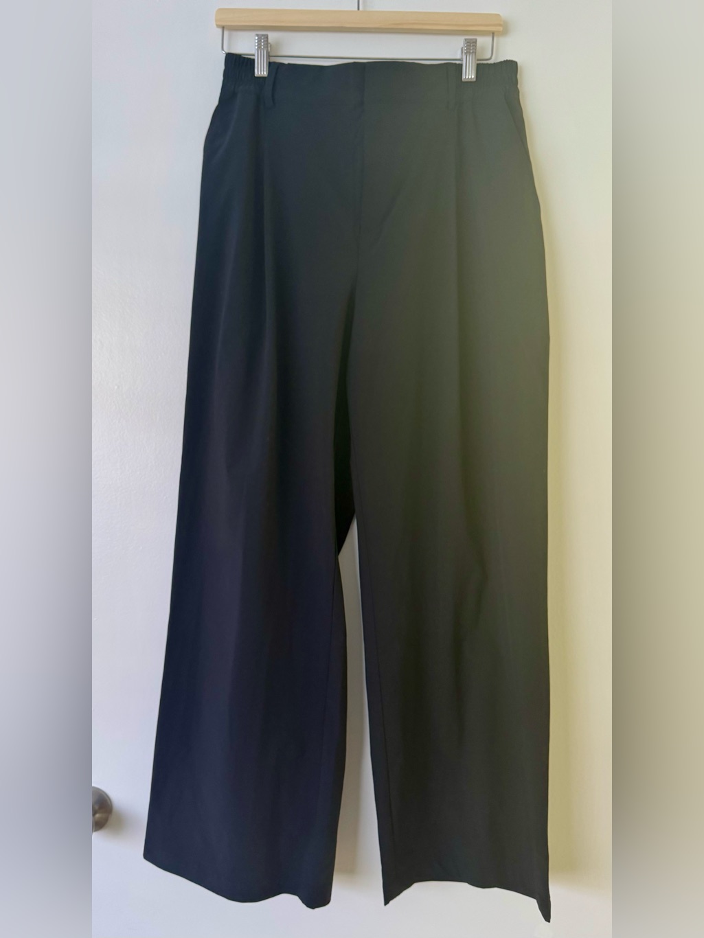 Alo Yoga High-Waist Pursuit Trouser